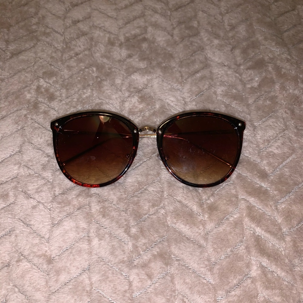 Francesca’s Thin Gold and Brown Sunglasses